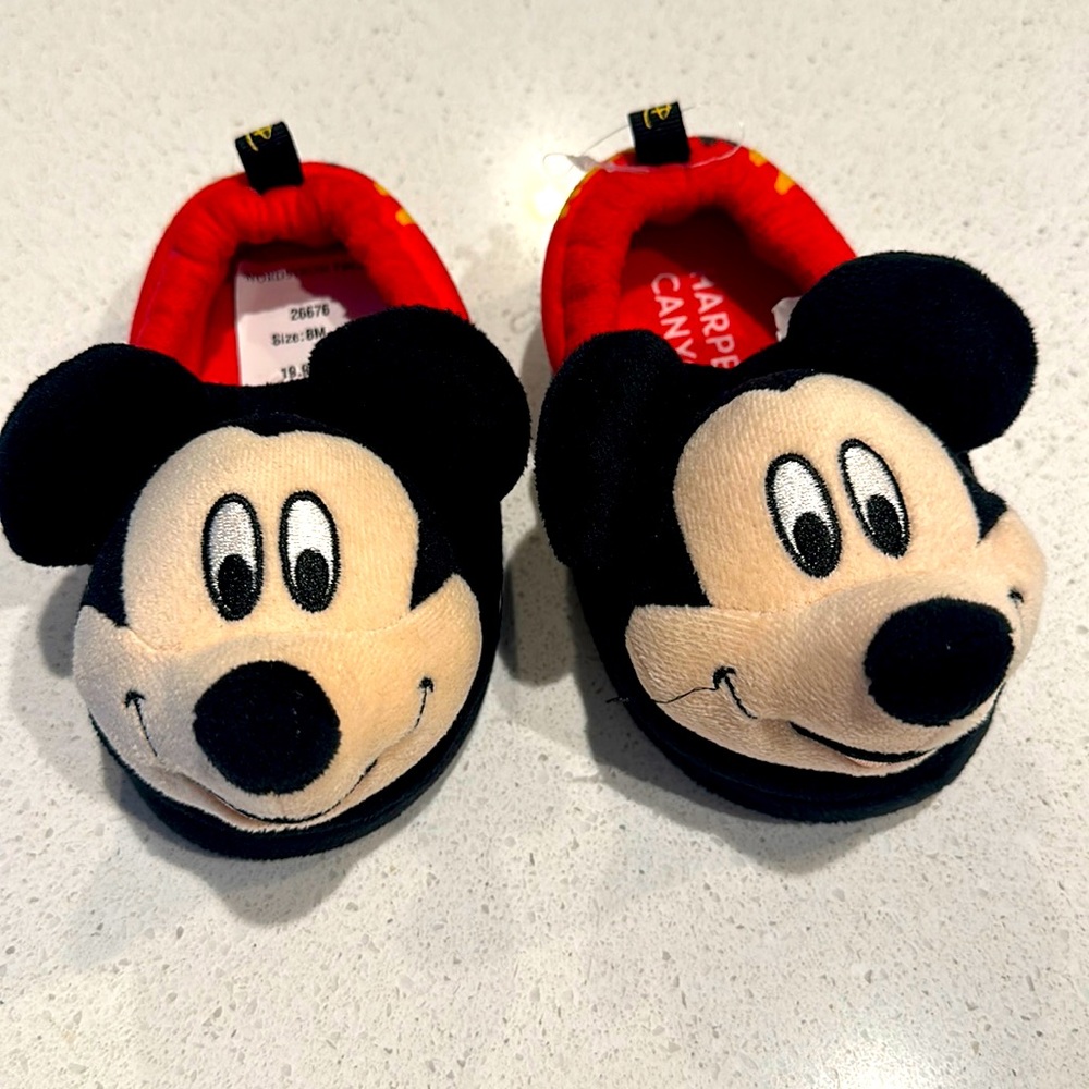 NEW KIDS MICKEY MOUSE SLIPPERS 8MONTHS
